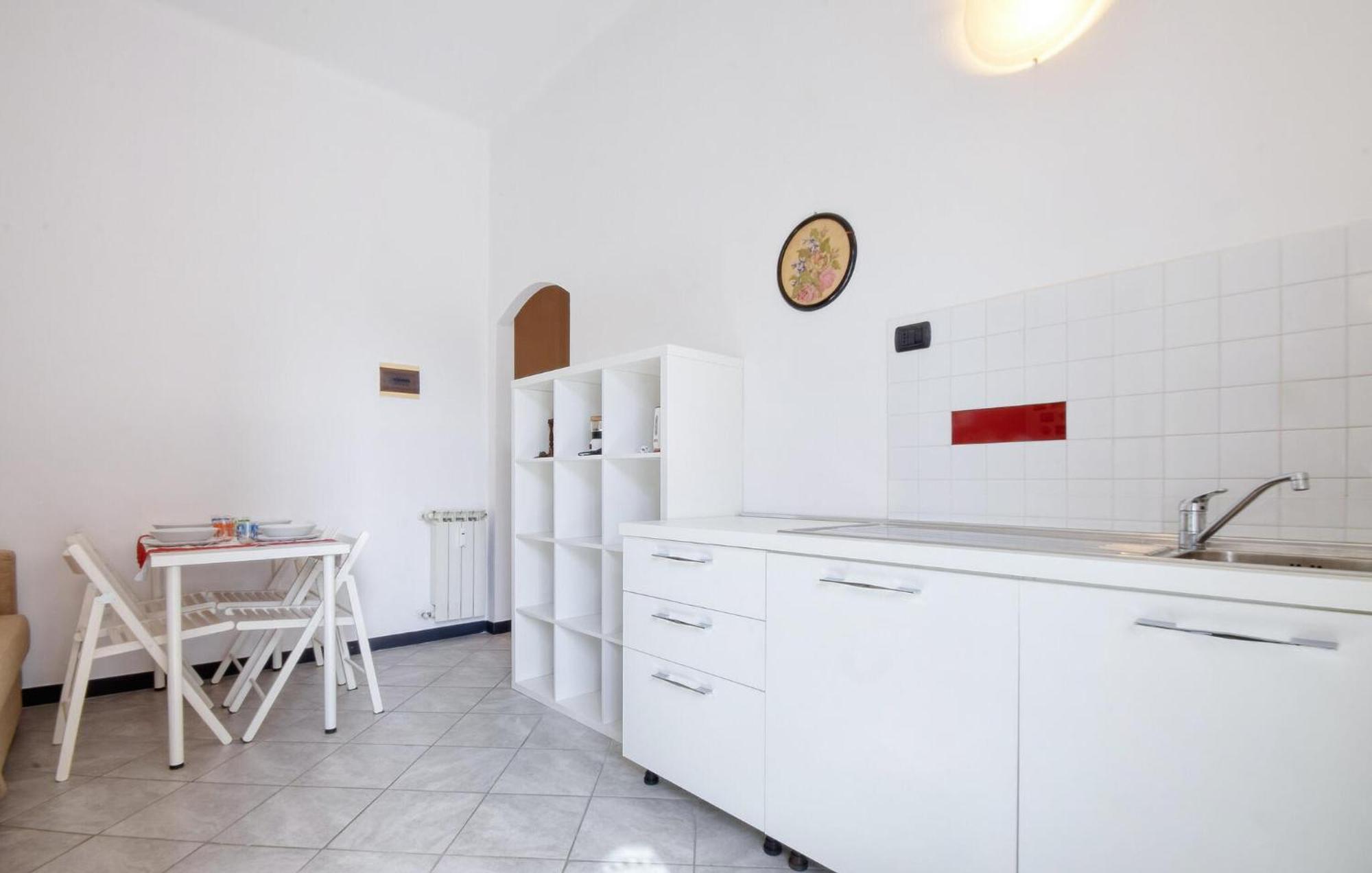 1 Bedroom Beautiful In Appartamento